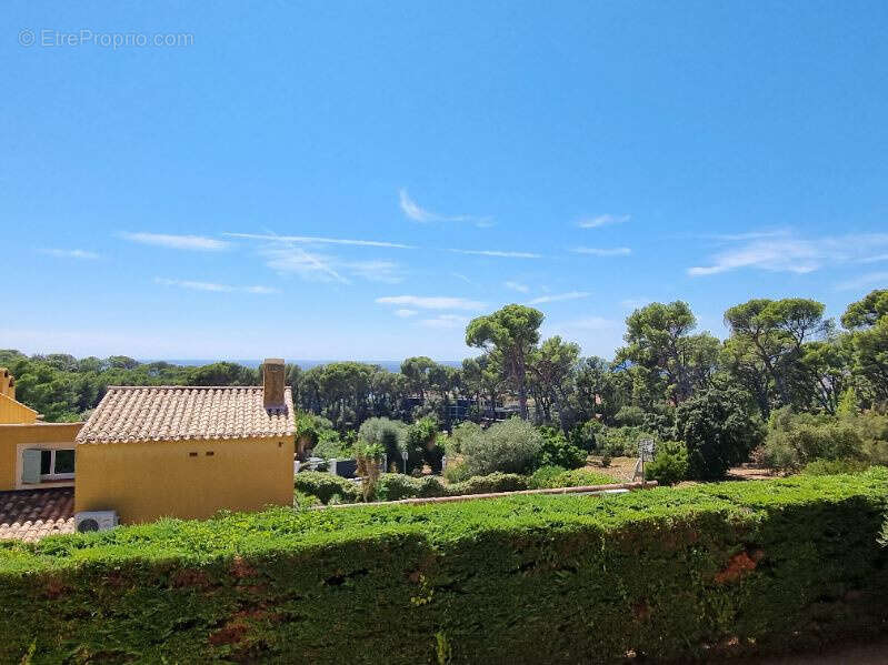 Maison à CARQUEIRANNE