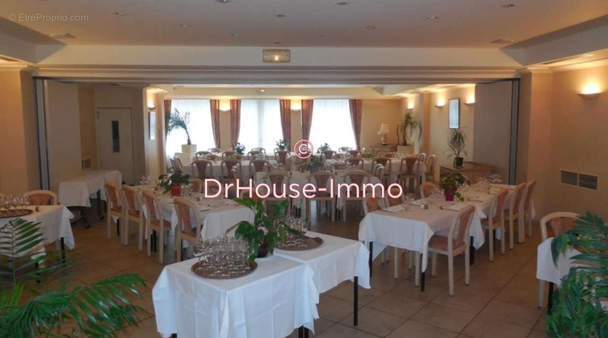 Commerce à PONT-DE-SALARS