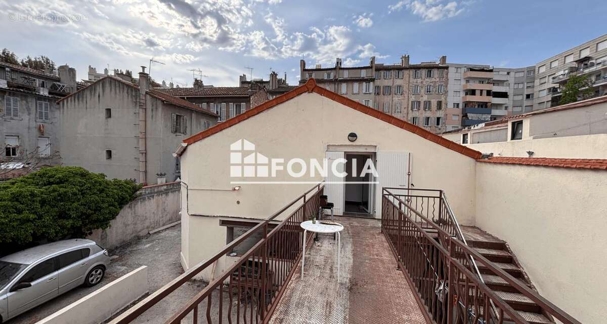Appartement à MARSEILLE-3E
