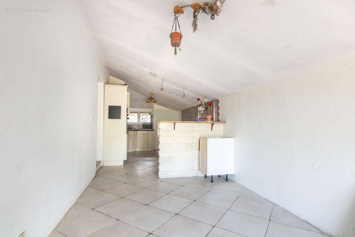 Maison à LA TABLE