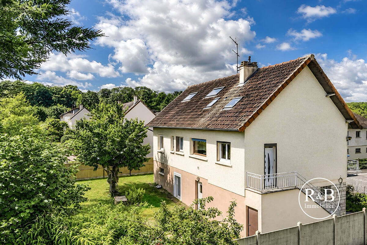 Maison à LES CLAYES-SOUS-BOIS