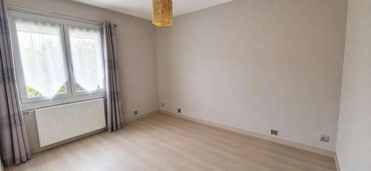 Maison de bourg 73m2 - proche de toutes commmoditées - photo 6