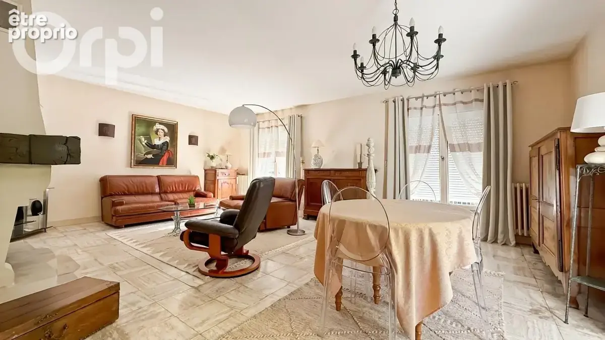  Maison de caractère avec piscine à Rilhac-Rancon - photo 7