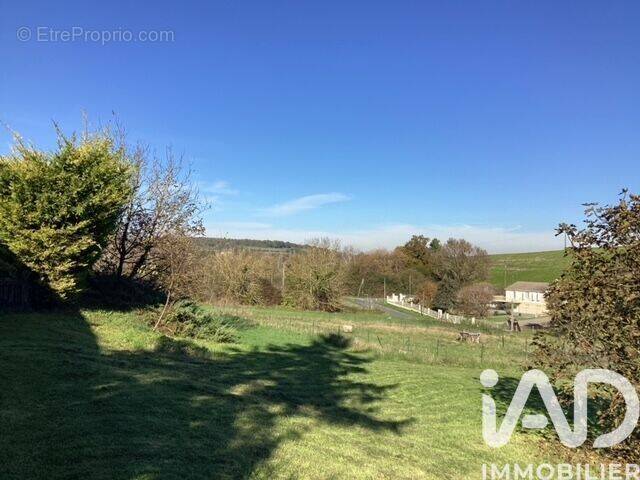 Photo 1 - Maison à CHALAIS