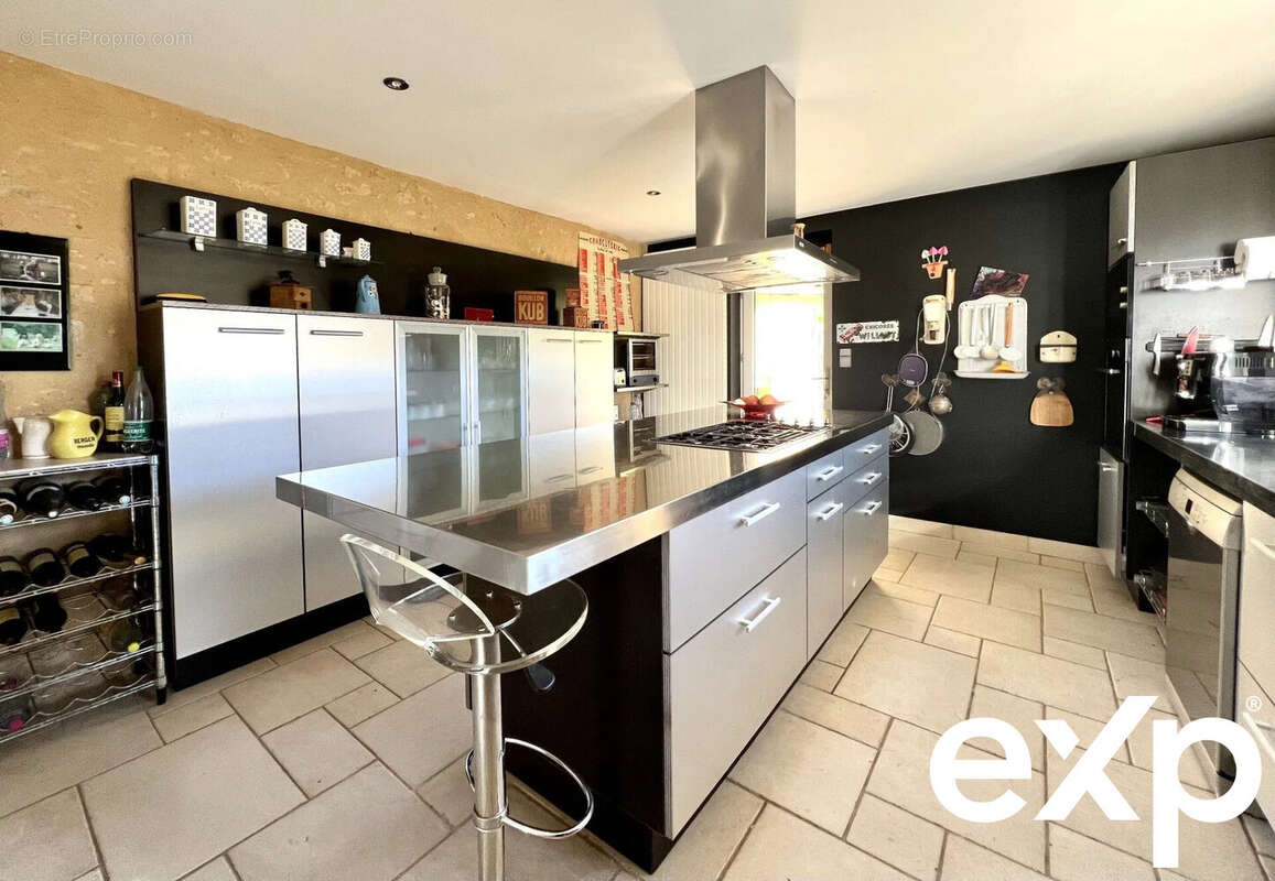 Maison à LE BUISSON-DE-CADOUIN