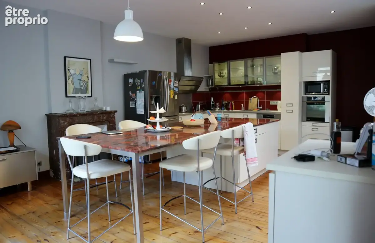 Saintes, centre historique, appartement 343 m2 - photo 9