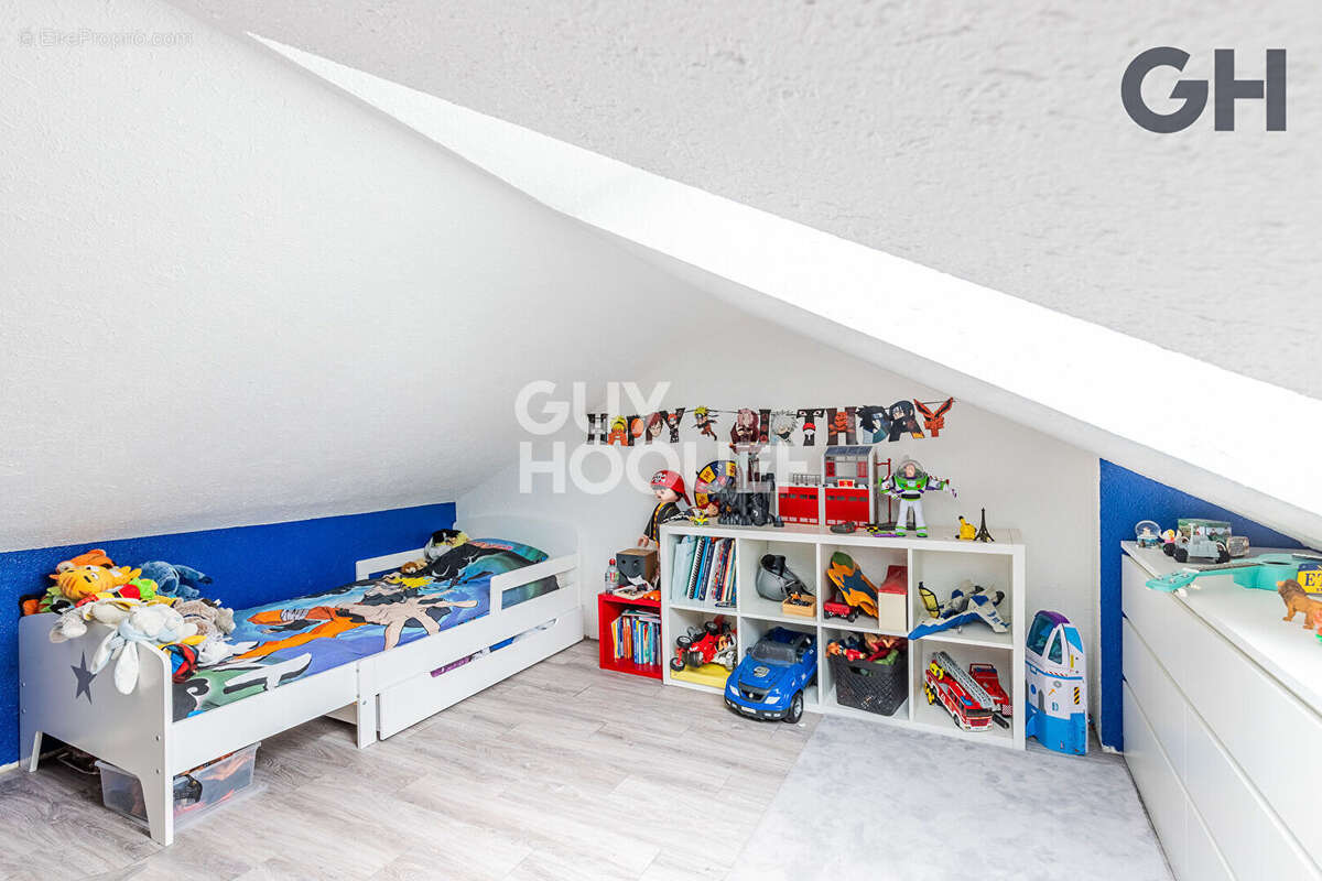 Appartement à COMBS-LA-VILLE