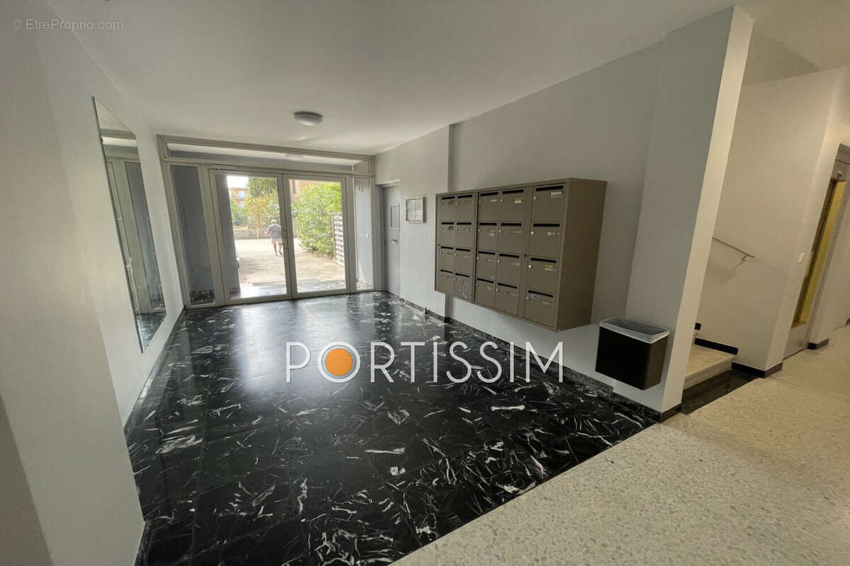 Appartement 80 m² à Le Cannet  - photo 7