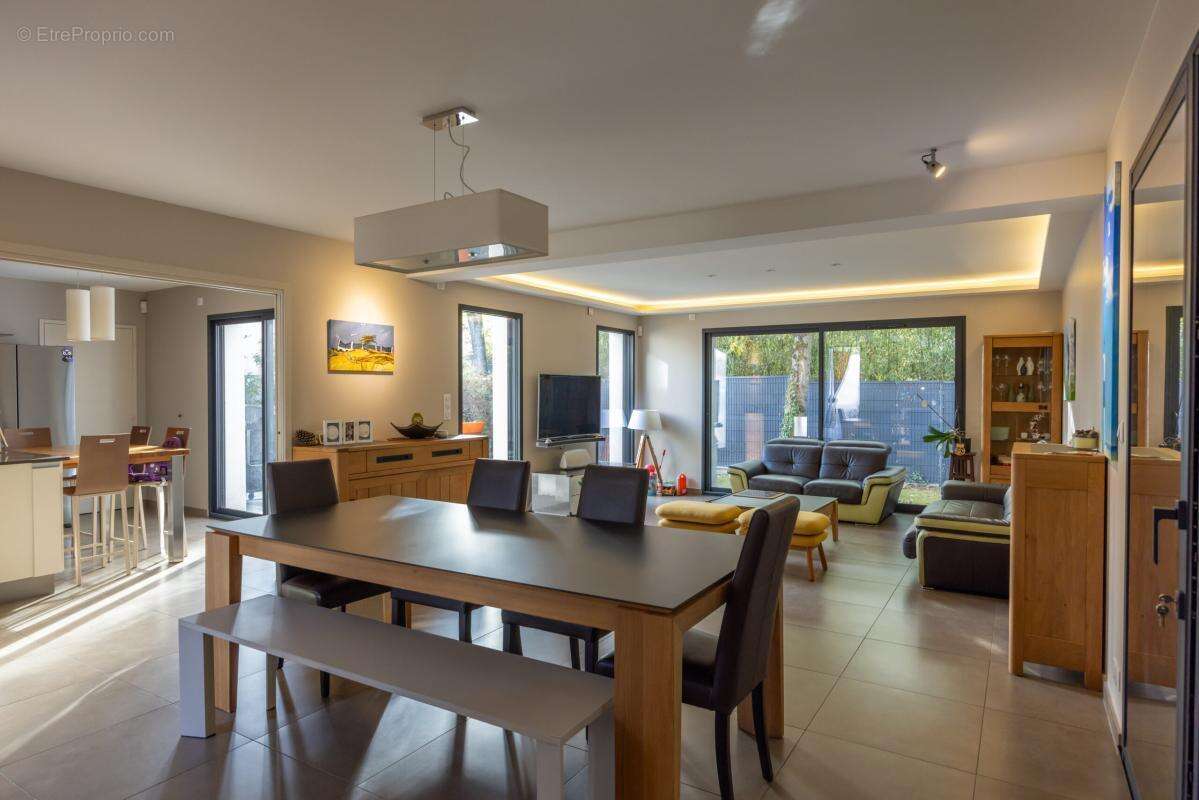 Maison contemporaine de 290m² - photo 2
