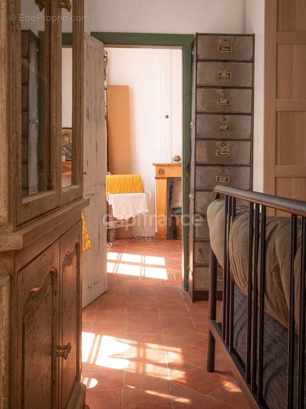 Demeure d'exception au coeur de l'ancienne rue Royale, 6 pièces, 290 m2 avec petit patio  (32) - photo 28