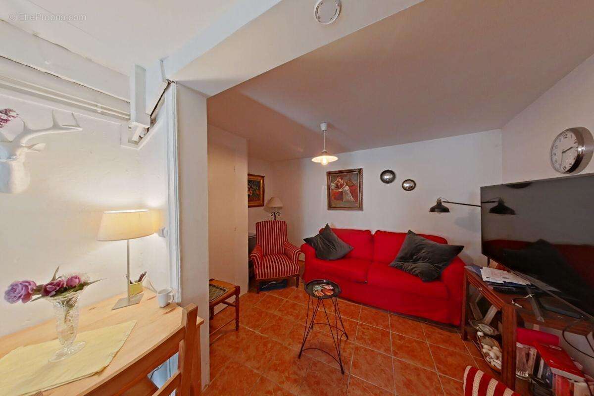 Maison à BELVEZE-DU-RAZES