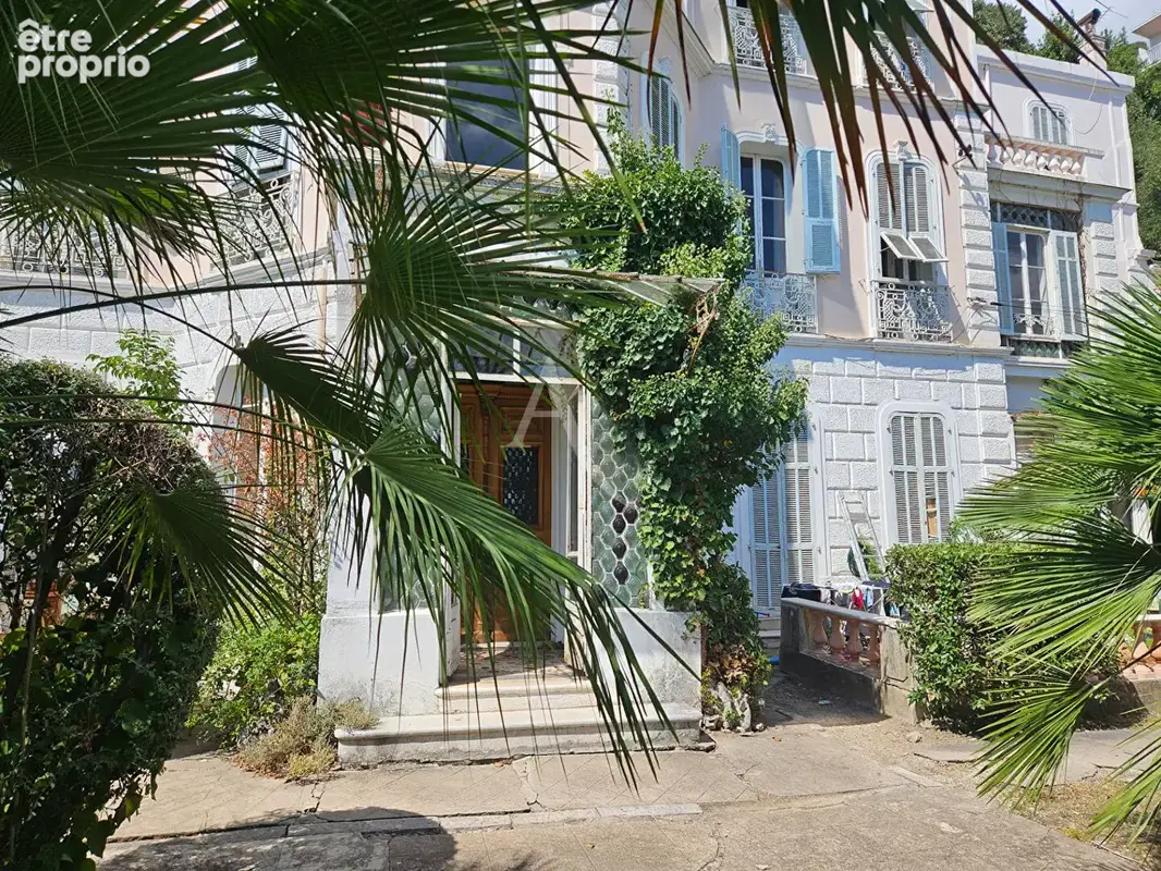 Appartement  bourgeois de caractère à Grasse 106  m2 - photo 2