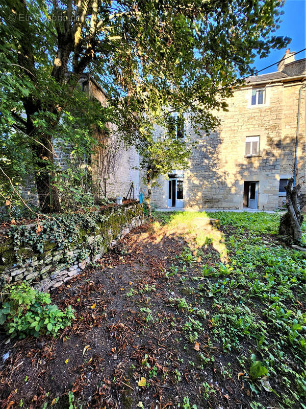 Maison à SEVERAC-LE-CHATEAU