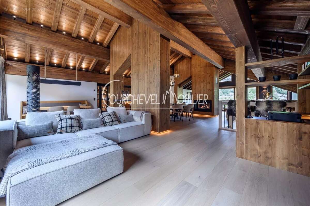 Maison à LES ALLUES