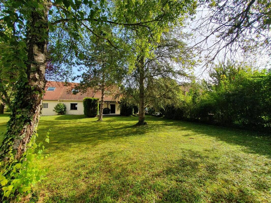 Photo 1 - Maison à NANTEAU-SUR-ESSONNE