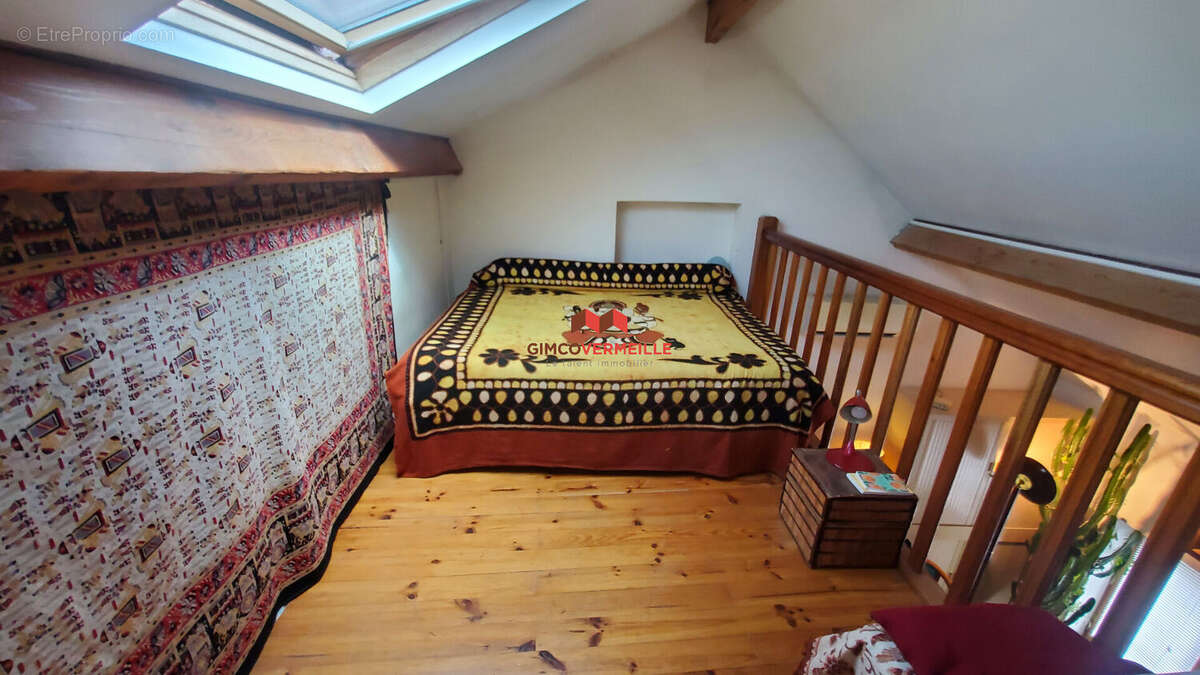 Maison à MAURECOURT