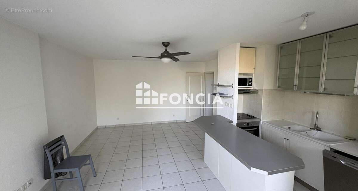 Appartement 2 chambres avec grande terrasse et parking privatif dans une résidence calme et sécurisée - photo 8