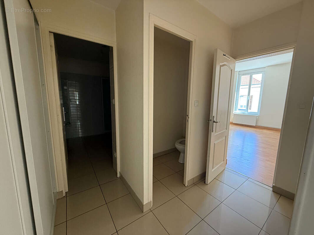 Appartement Montluçon 156 m2 avec garage et cour - photo 9