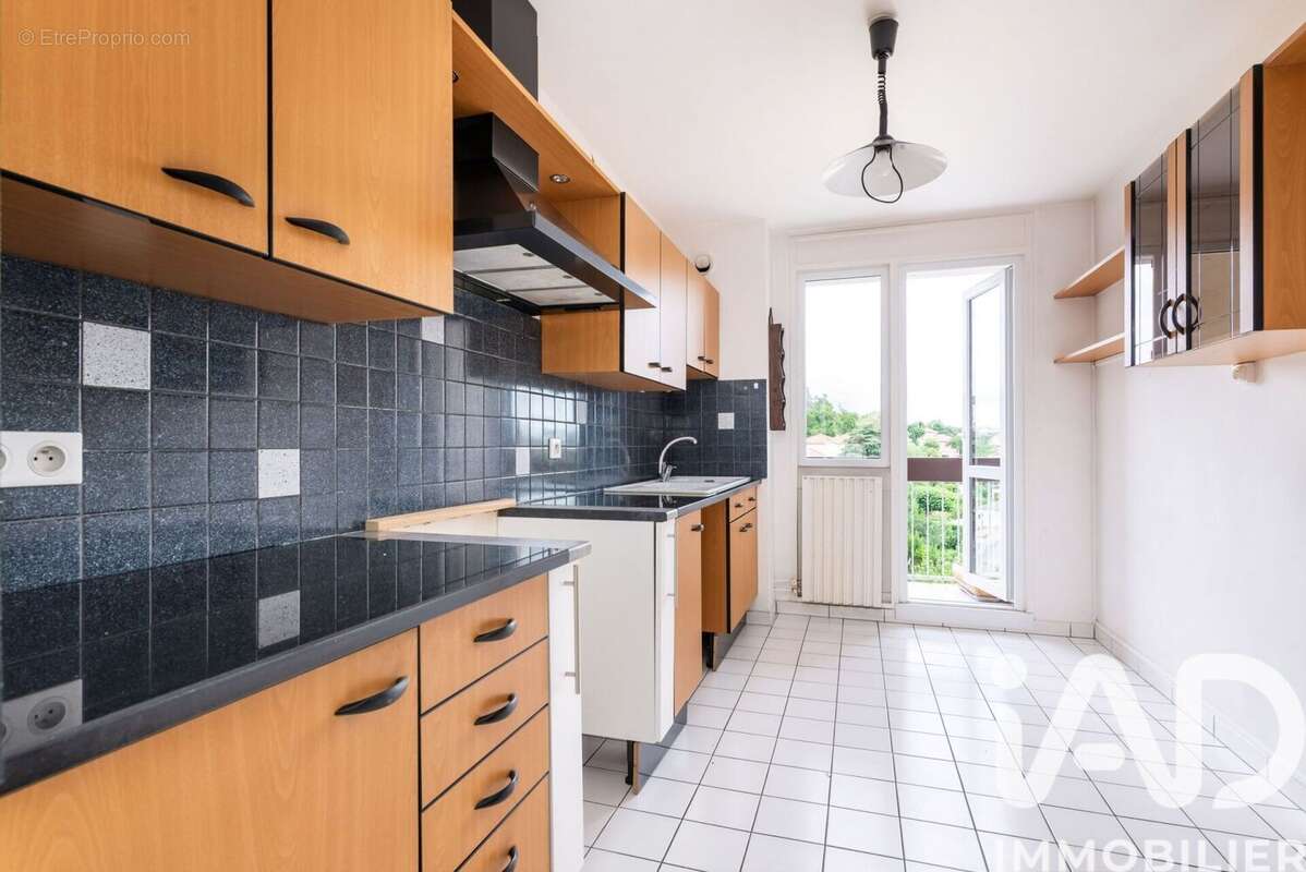 Photo 7 - Appartement à SAINT-GENIS-LAVAL