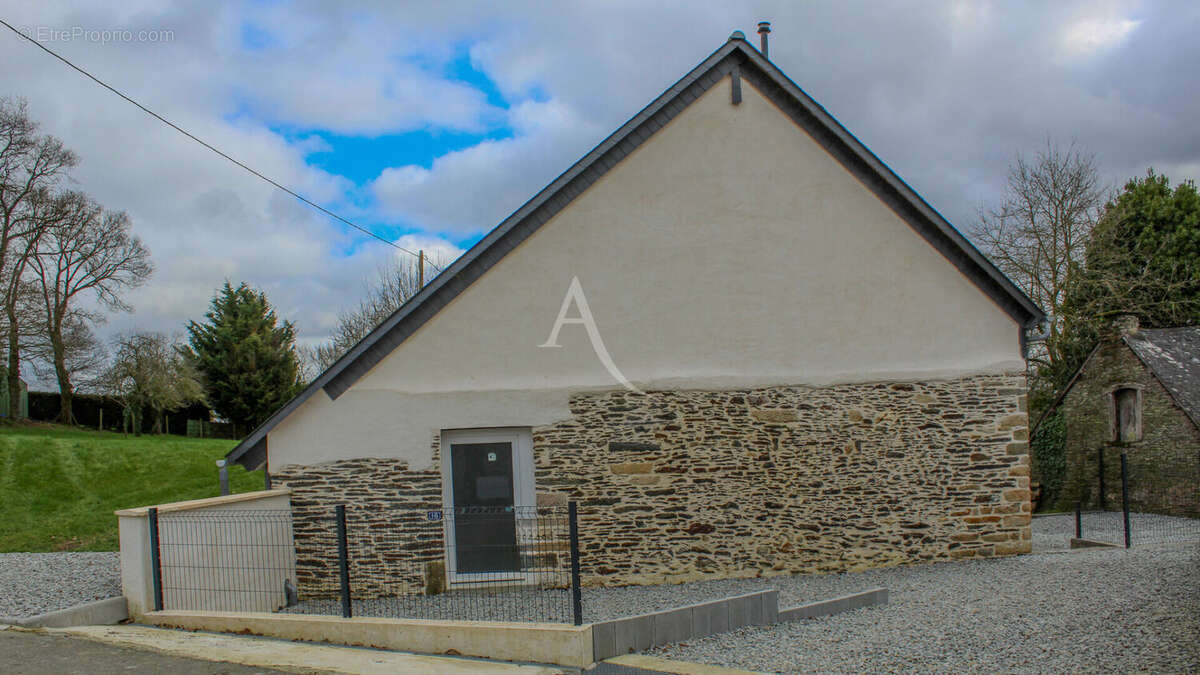 Maison à GUILLAC
