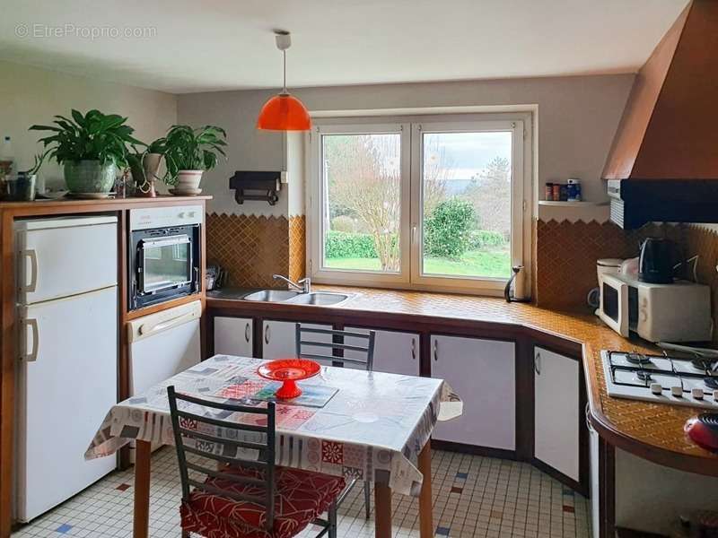 Maison à MALAUSSANNE