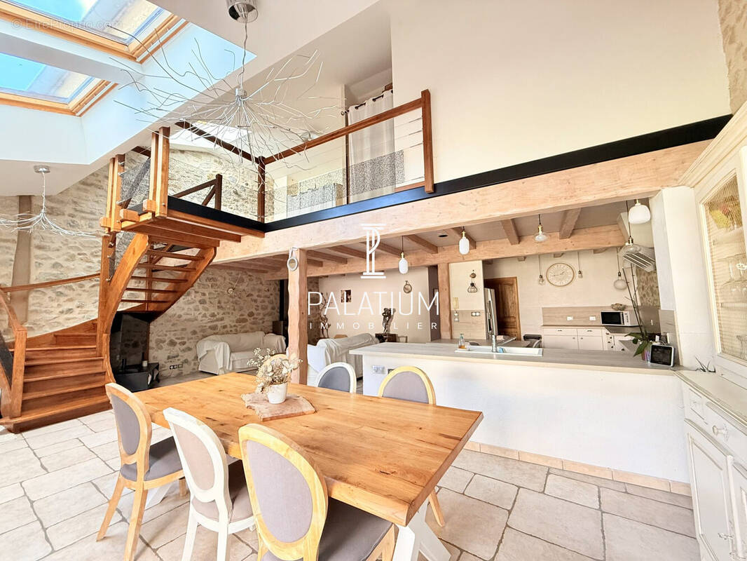 Maison à BEVONS