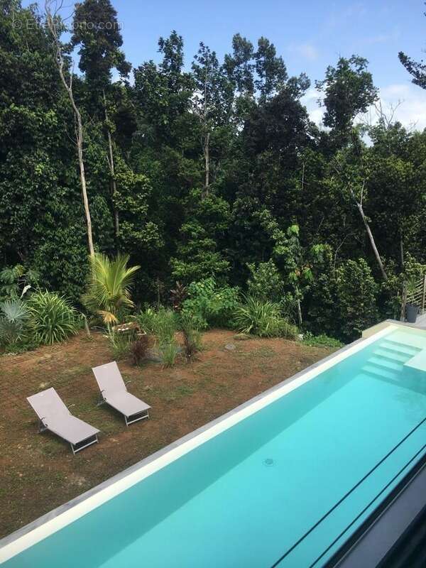 Maison à PETIT-BOURG