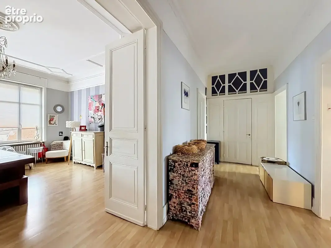 Appartement F5 - 150,10 m2 - 3 chambres - garage - cave - photo 8