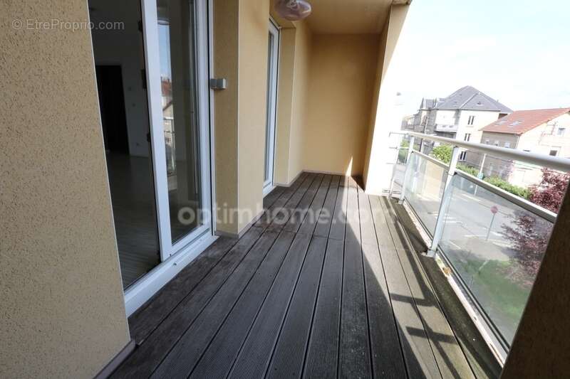 Yutz - appartement 3 pieces de 79 m² avec 2 chambres, un balcon et un garage ! fort potentiel ! - photo 10