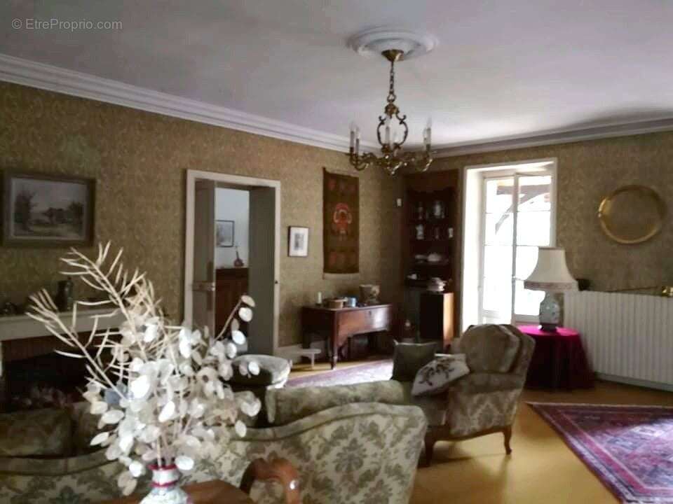 Maison à SANCERGUES