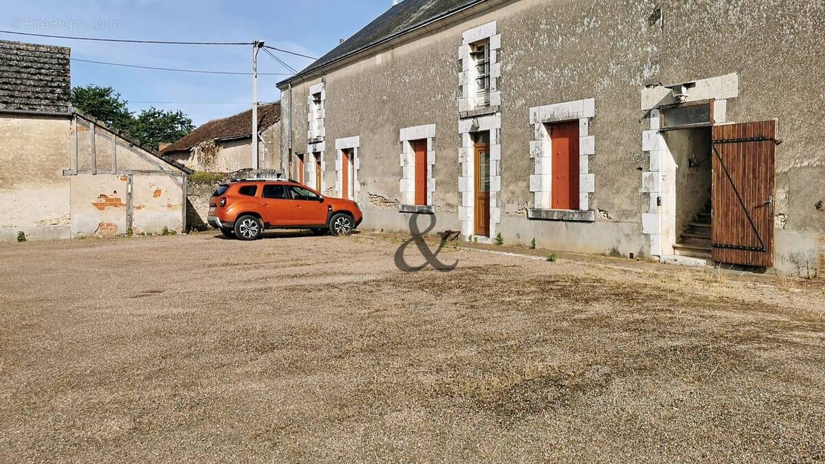 Maison à VILLERBON