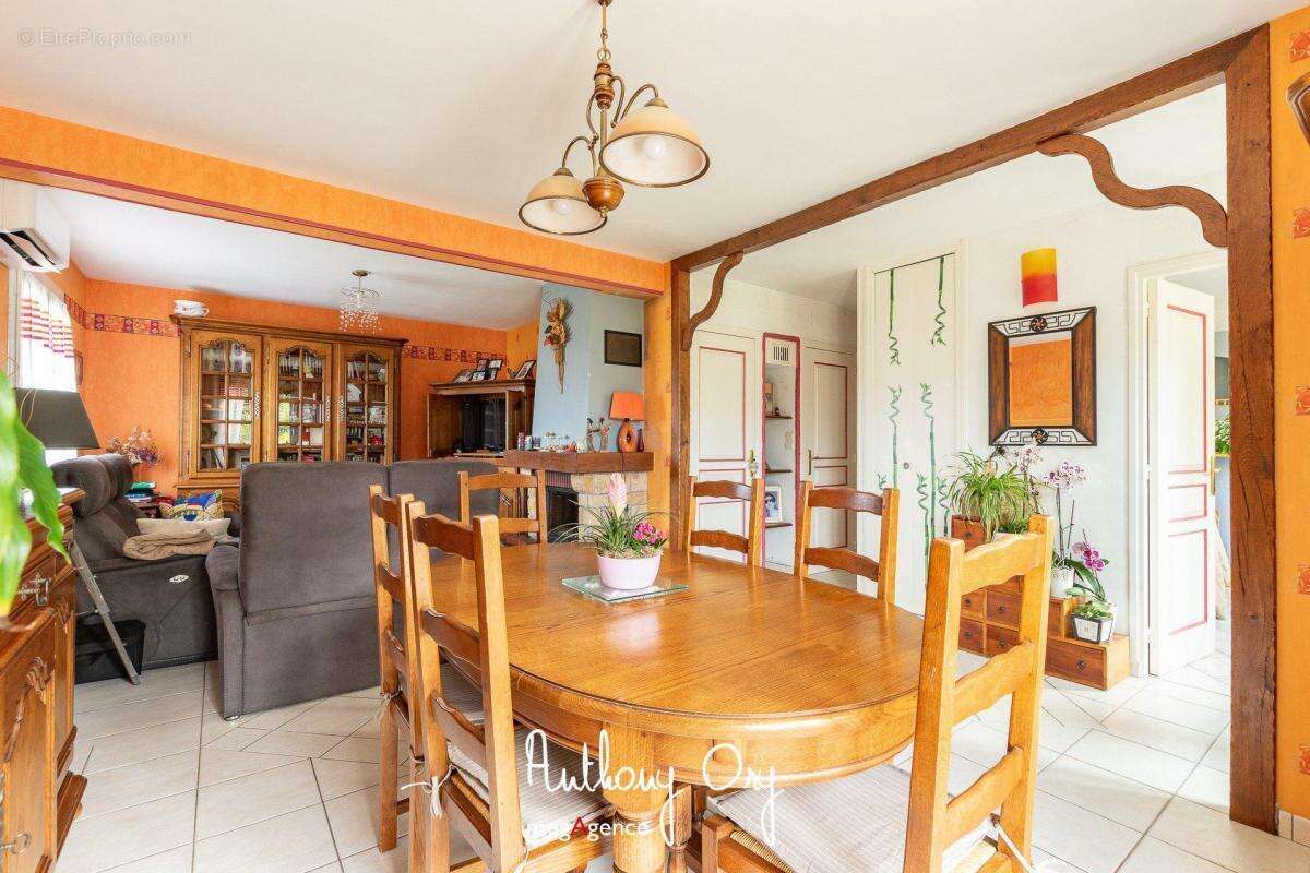 Maison à SAINT-SEVER-CALVADOS