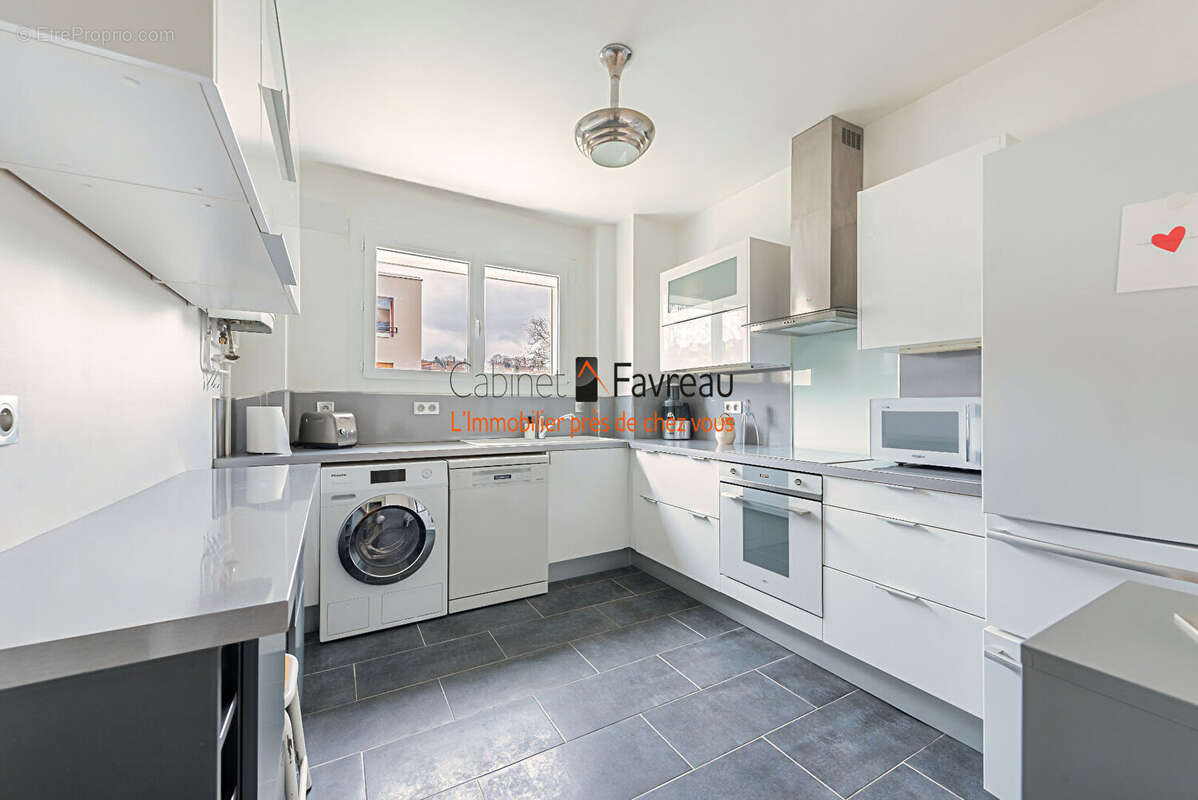 Appartement à L'HAY-LES-ROSES