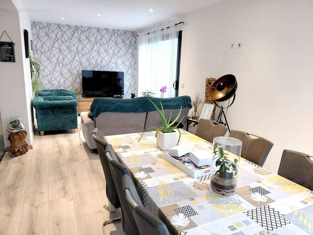 t10 - Maison à PENDE