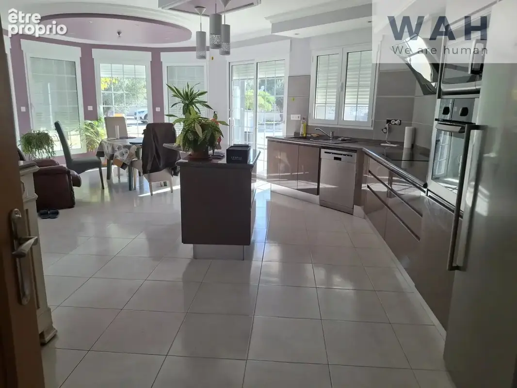 Maison T4 - Belle architecture - 180m2 - Grand terrain const - photo 7