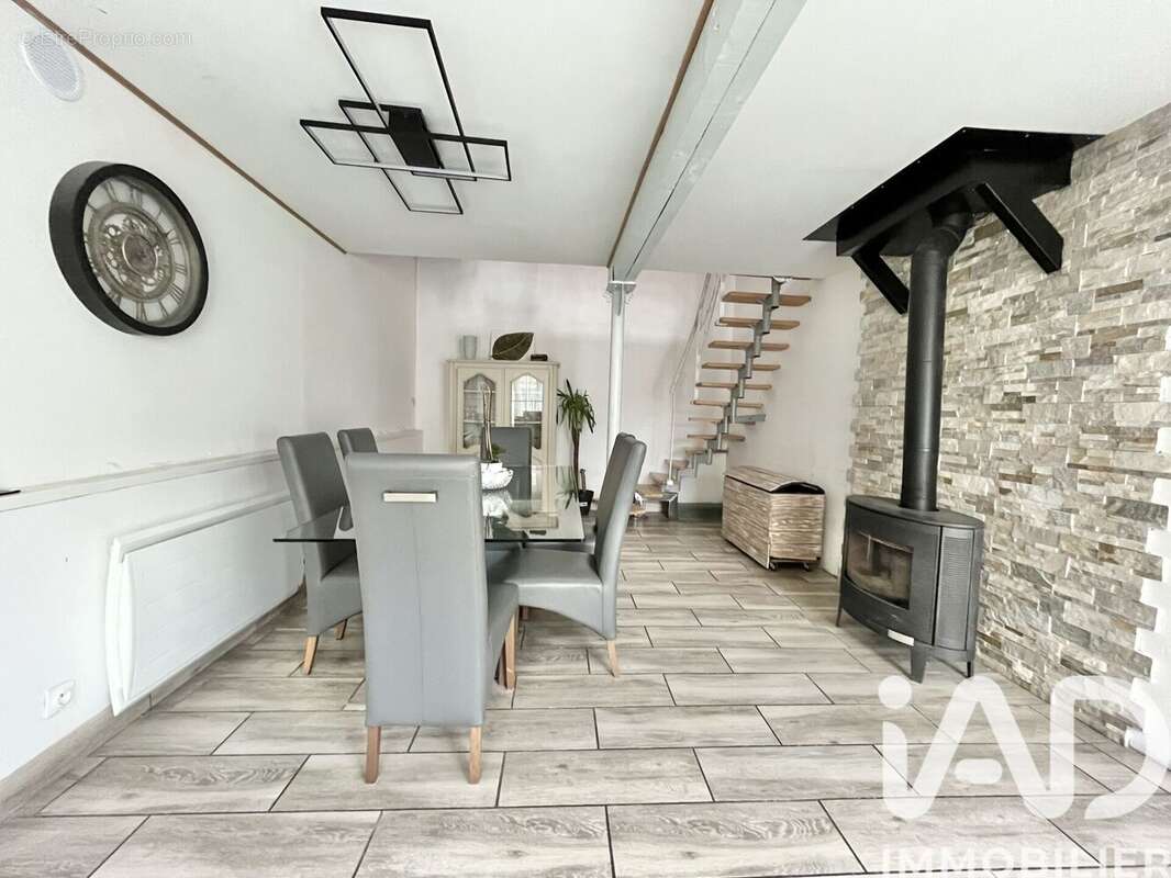 Photo 2 - Maison à CHEZY-SUR-MARNE