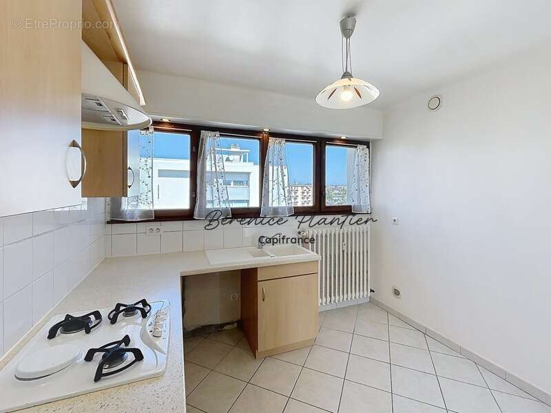 ANNEMASSE – Au calme -Grand T3 lumineux de 79,53 m² avec balcon, cave et garage en option - photo 4