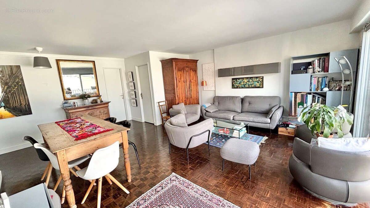 Appartement à SAINT-DENIS