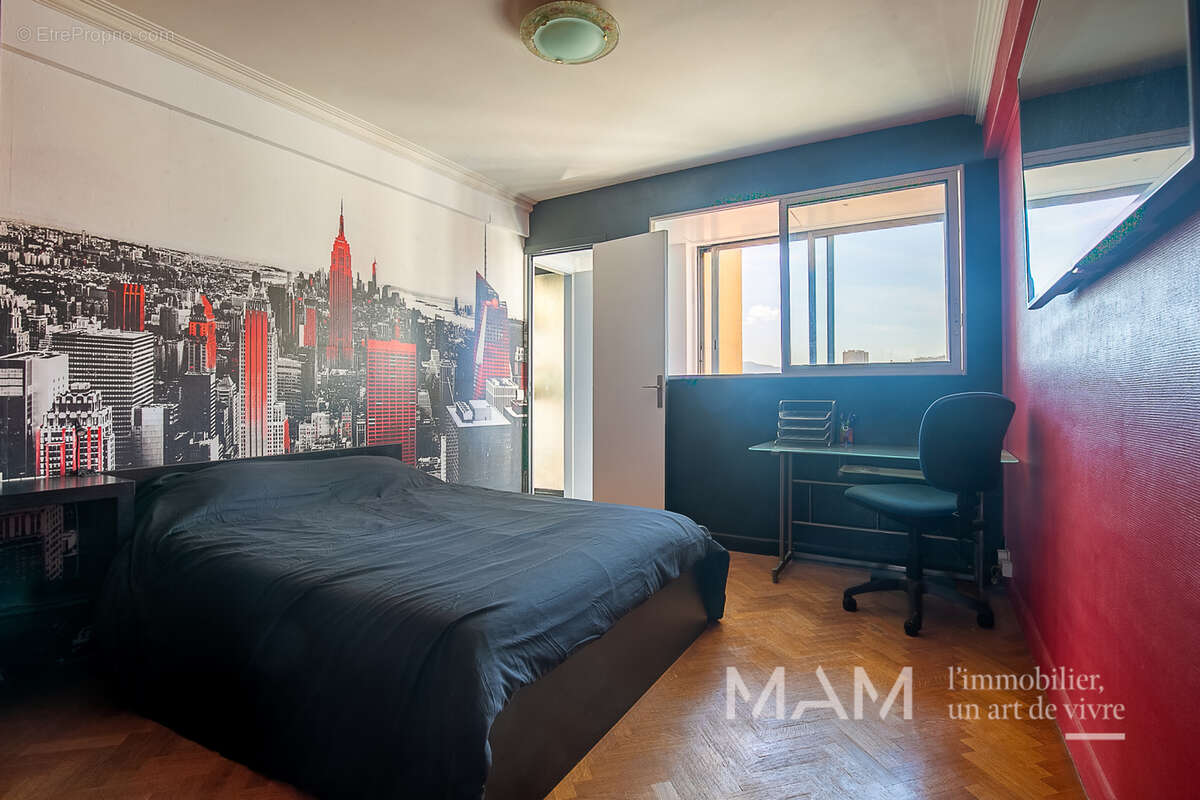 Appartement à MARSEILLE-6E