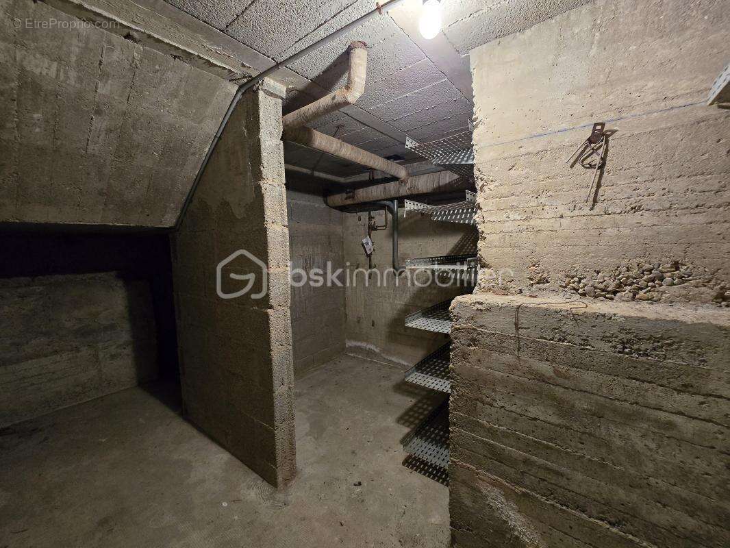 Maison à MONTELIMAR