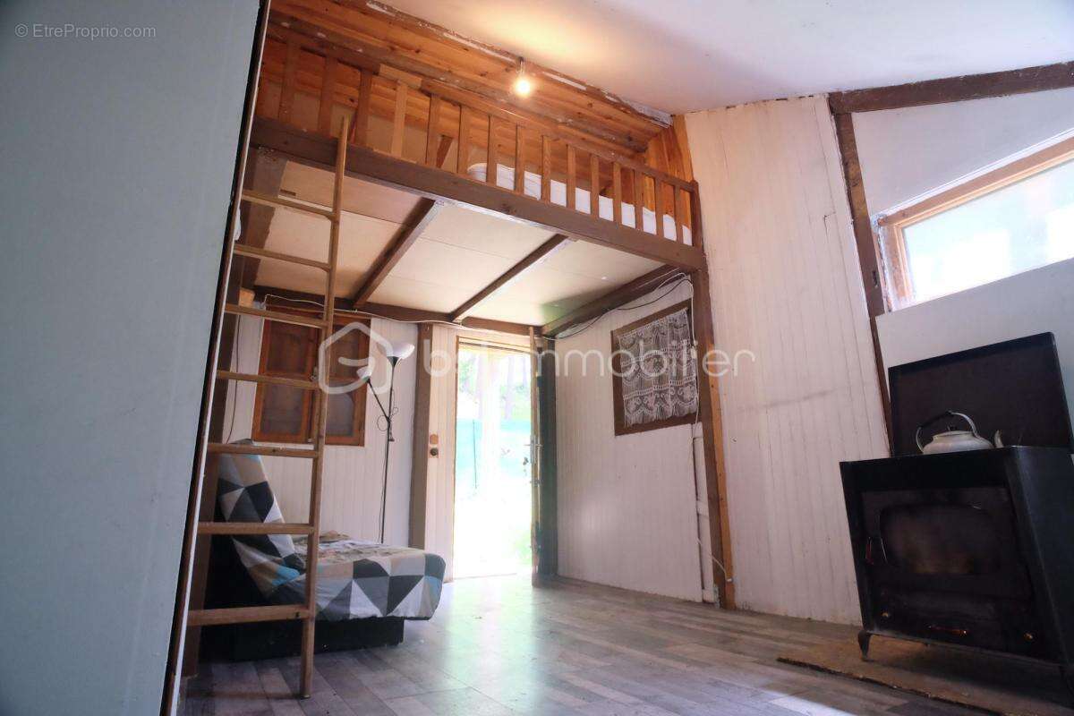 Petit chalet de 27 m2 à la montagne sur terrain arboré de 1120 m2 - photo 11