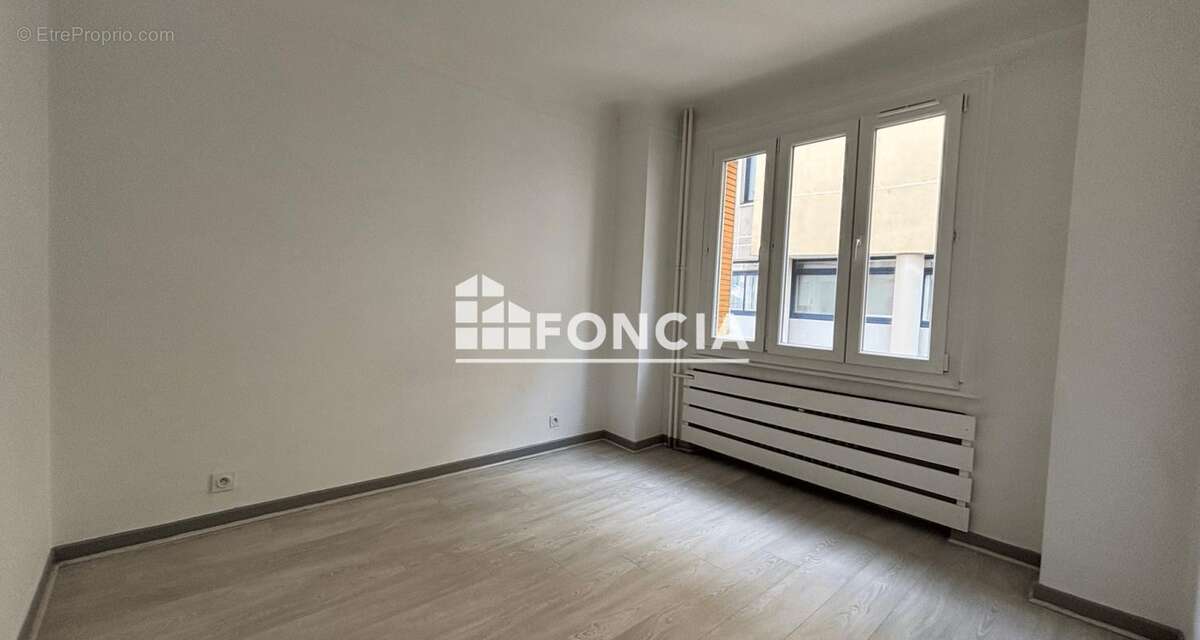 Appartement à SAINT-ETIENNE