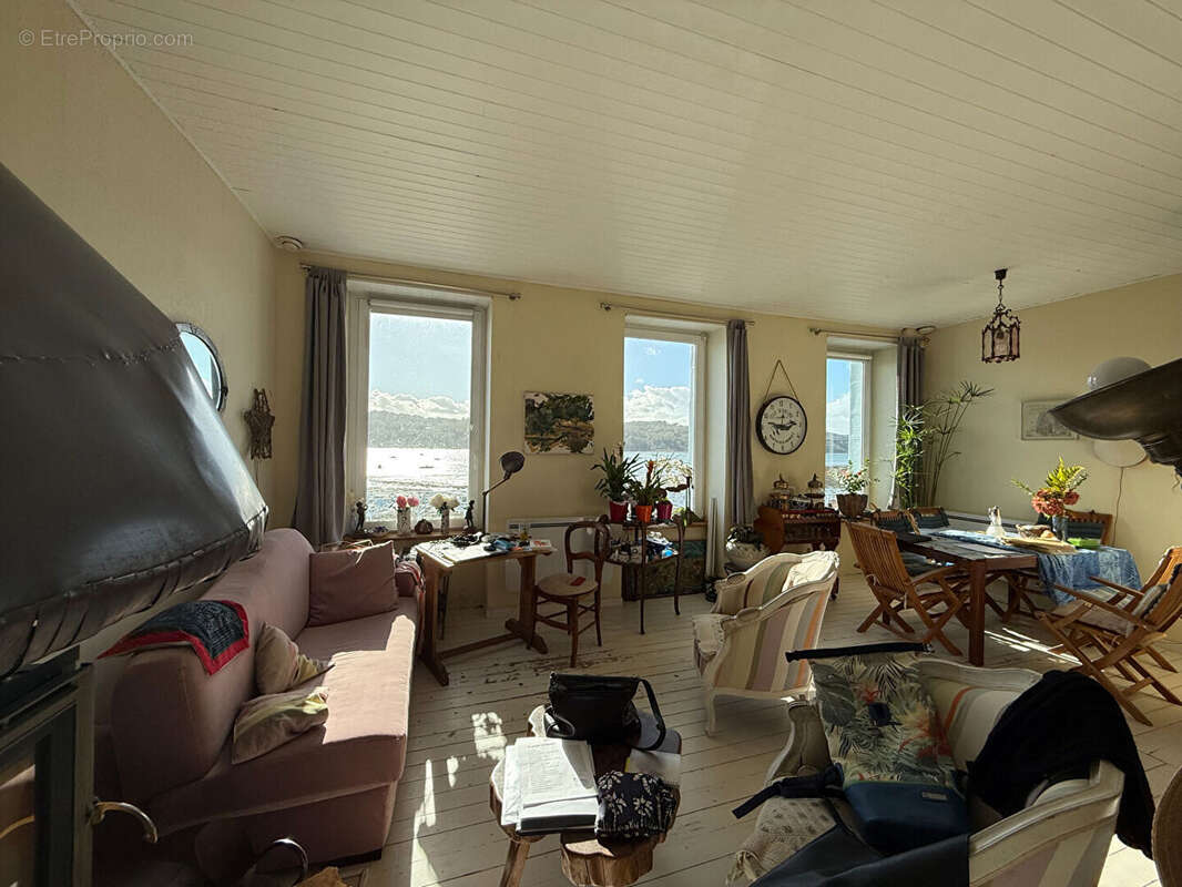 Maison à LE RELECQ-KERHUON