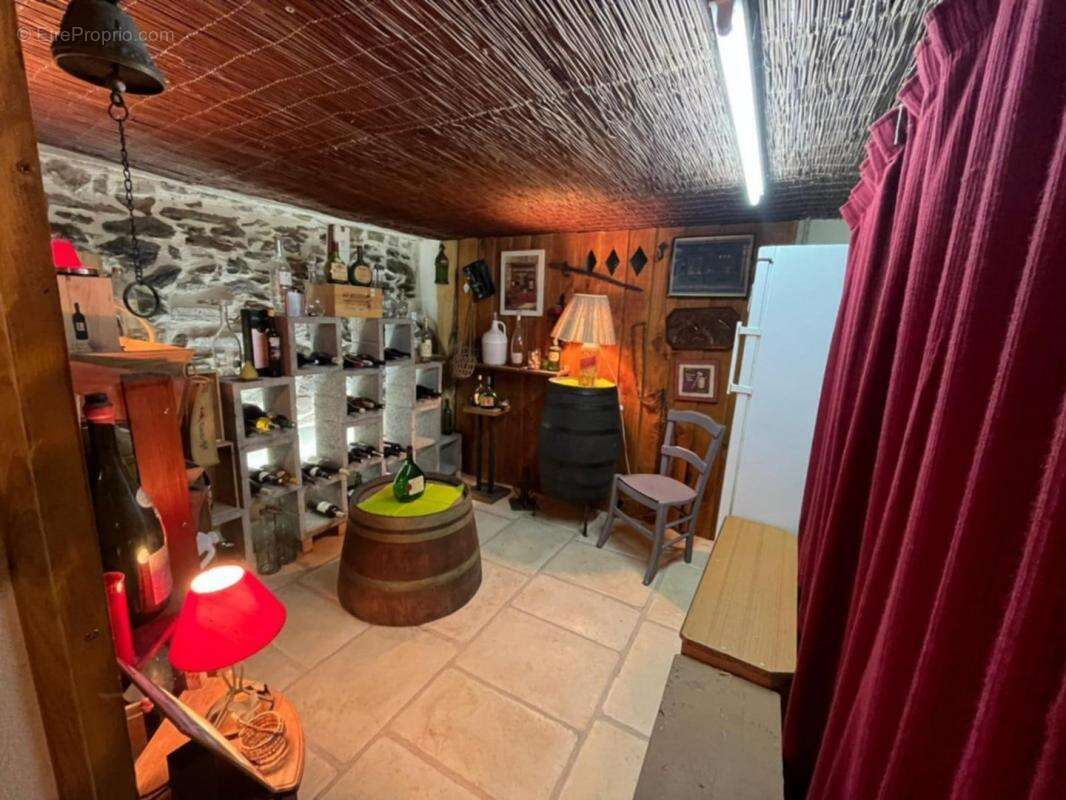 Maison à SAINT-LAURENT-LES-TOURS