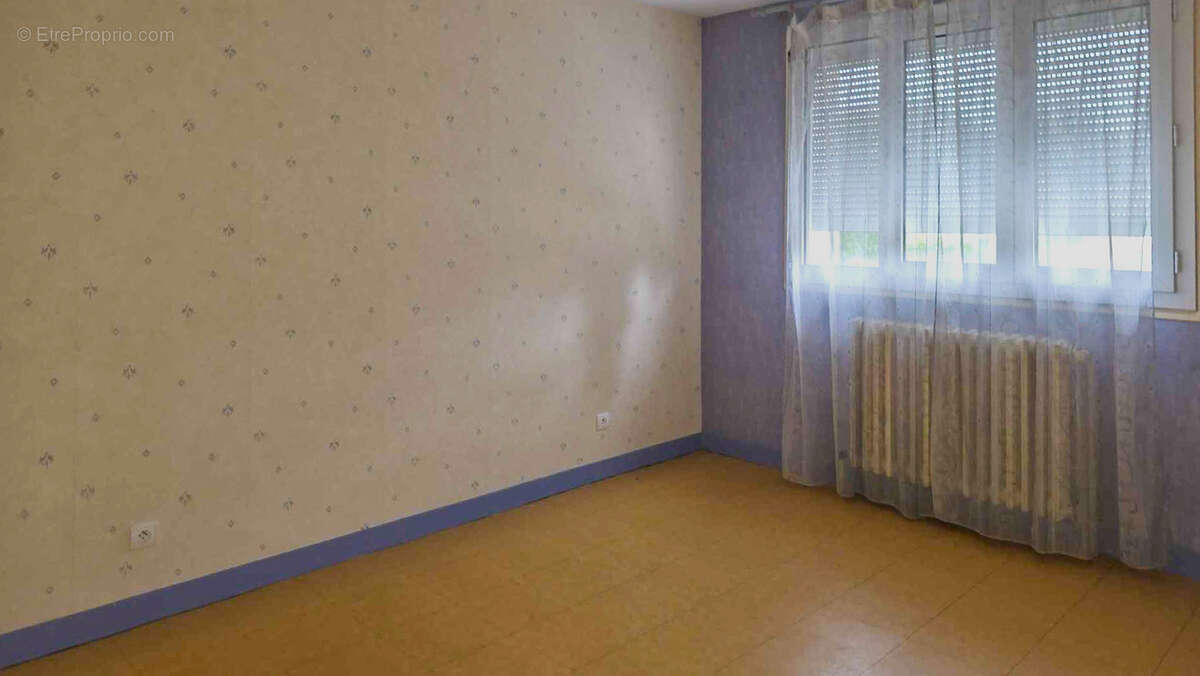 Maison à SAINT-CALAIS