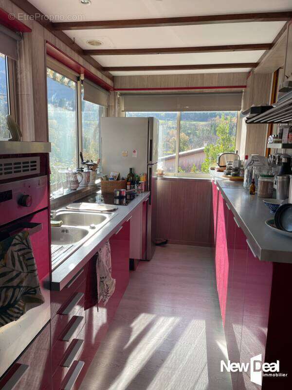 Maison à NOYERS-SUR-JABRON