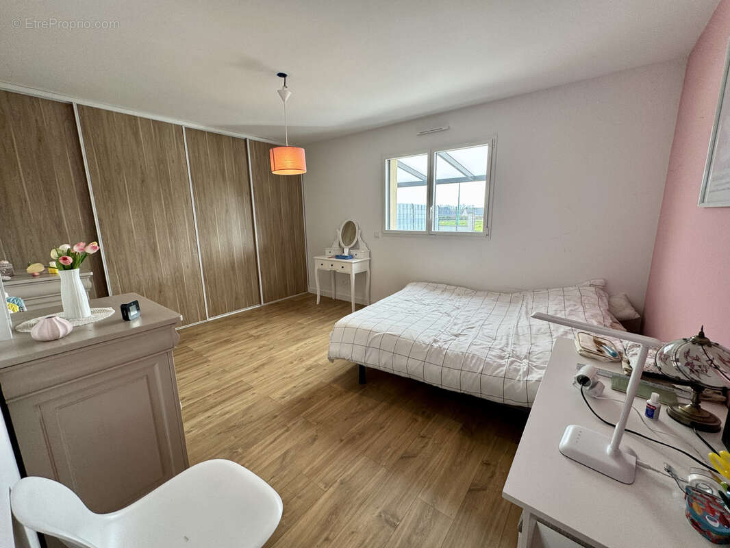 Maison à BRIQUEMESNIL-FLOXICOURT