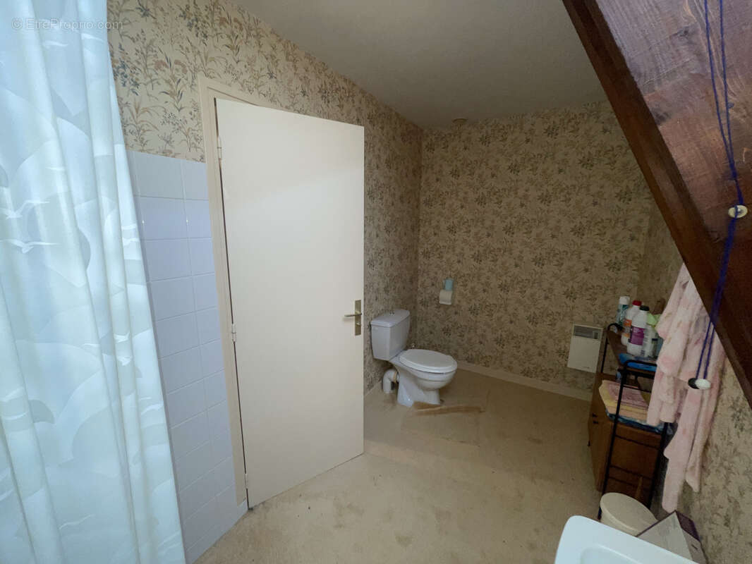 Maison familiale de 170 m2   Vue dégagée et fort potentiel - photo 14