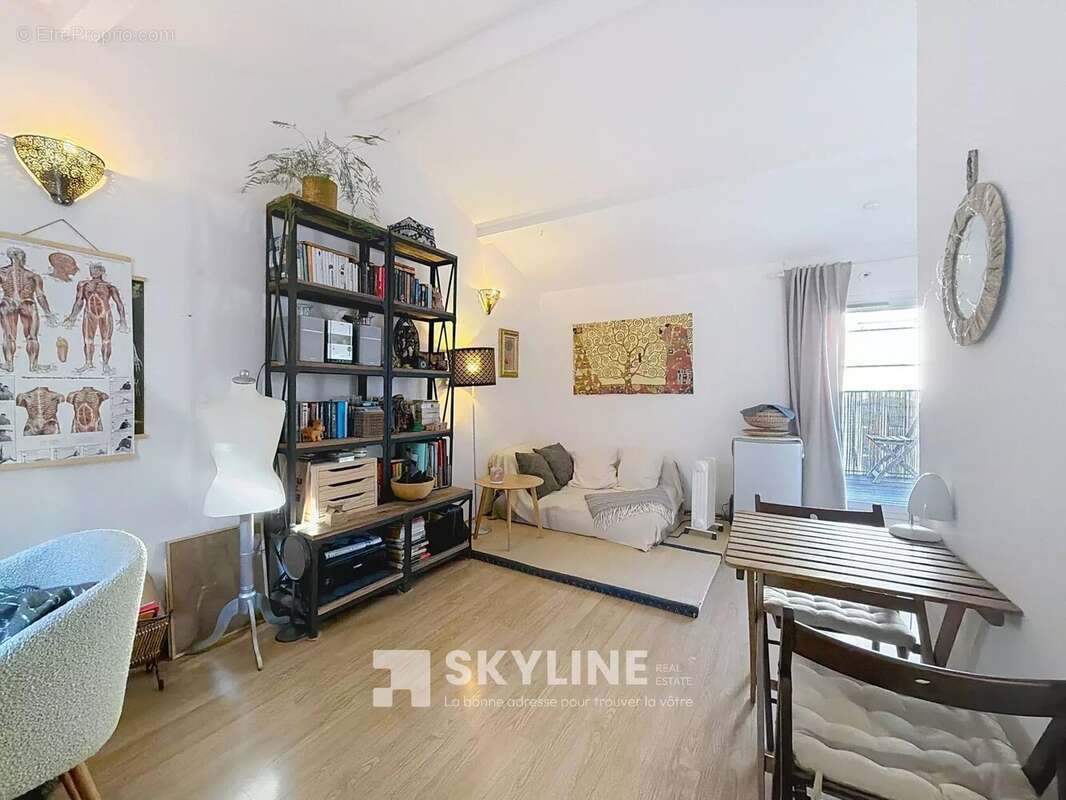 Appartement à MARSEILLE-2E