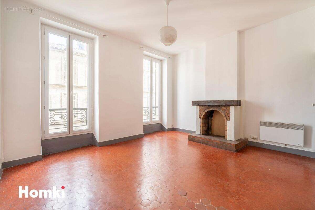 Appartement à MARSEILLE-6E